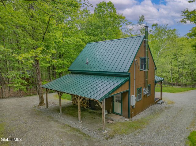 56 Koster Way, Hebron, NY 12865