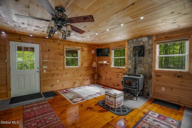 56 Koster Way, Hebron, NY 12865