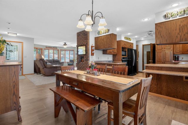 1809 250th, Denver, IA 50622