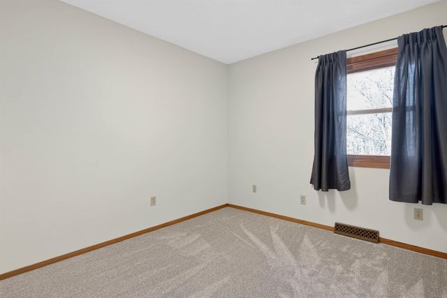 1809 250th, Denver, IA 50622