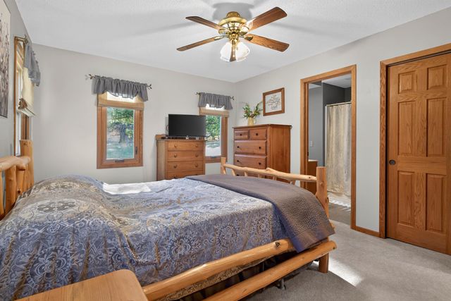 1809 250th, Denver, IA 50622