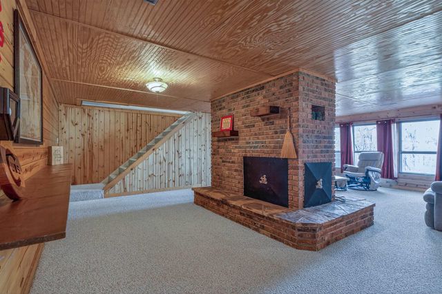 1809 250th, Denver, IA 50622