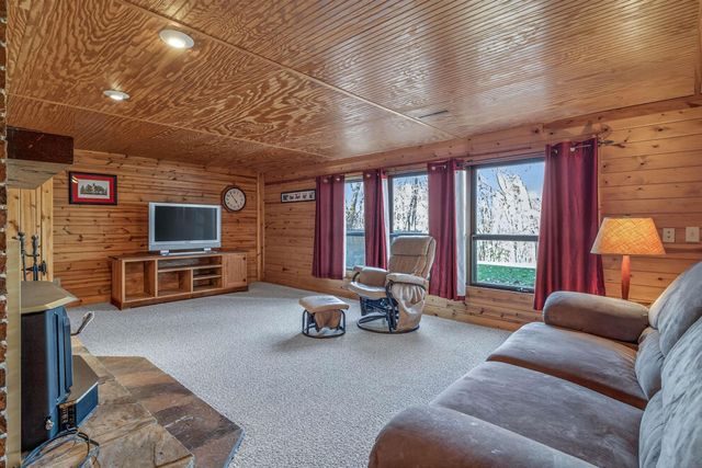 1809 250th, Denver, IA 50622