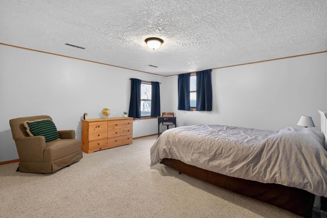 1809 250th, Denver, IA 50622