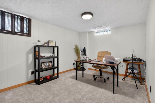 1809 250th, Denver, IA 50622