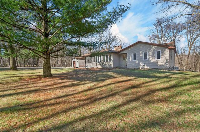 1809 250th, Denver, IA 50622