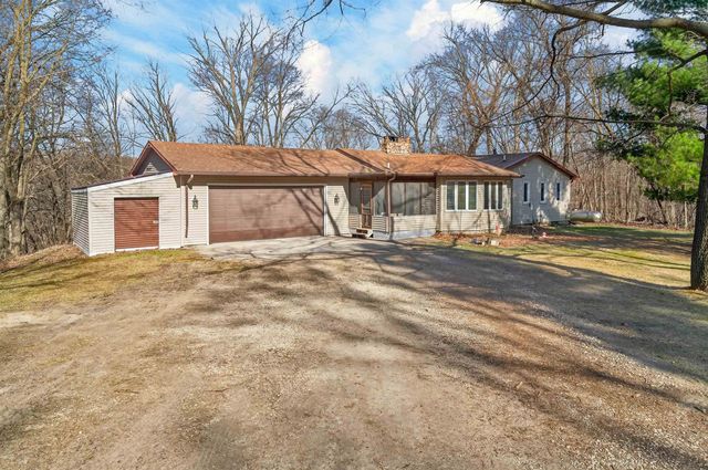 1809 250th, Denver, IA 50622