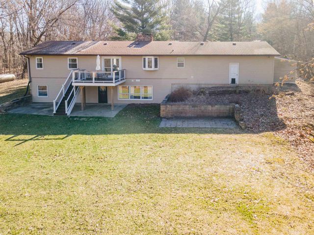 1809 250th, Denver, IA 50622