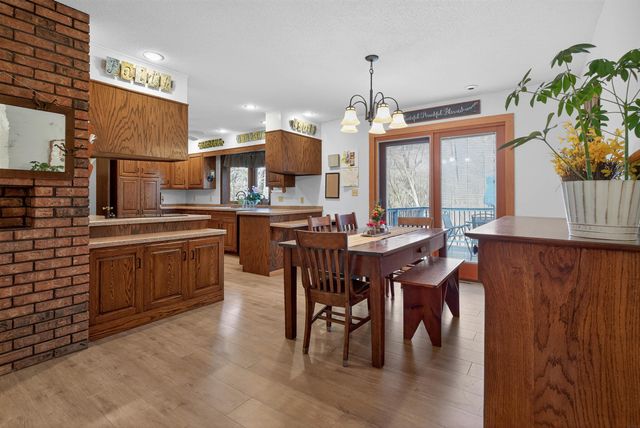 1809 250th, Denver, IA 50622