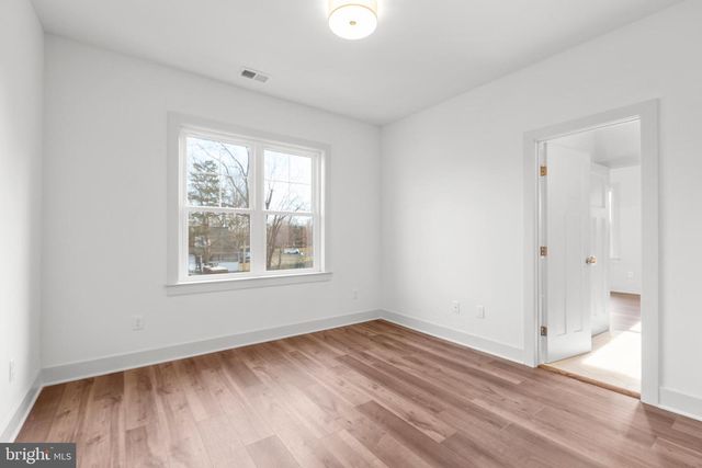 1409 BRENT ST, Fredericksburg, VA 22401