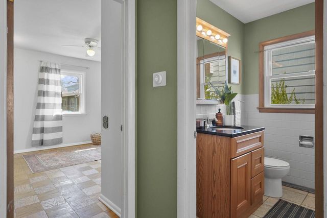 2002 Jenifer Street, Madison, WI 53704