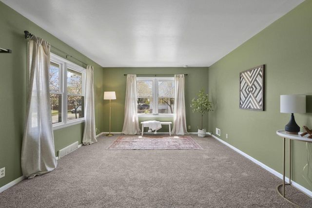 2002 Jenifer Street, Madison, WI 53704