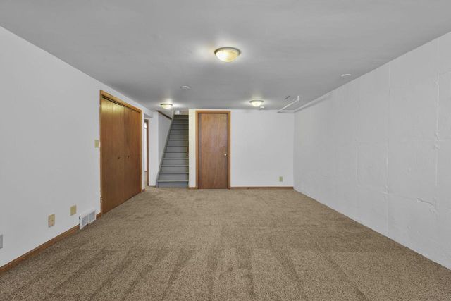 2002 Jenifer Street, Madison, WI 53704