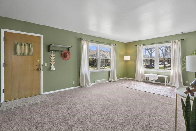 2002 Jenifer Street, Madison, WI 53704