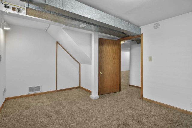 2002 Jenifer Street, Madison, WI 53704