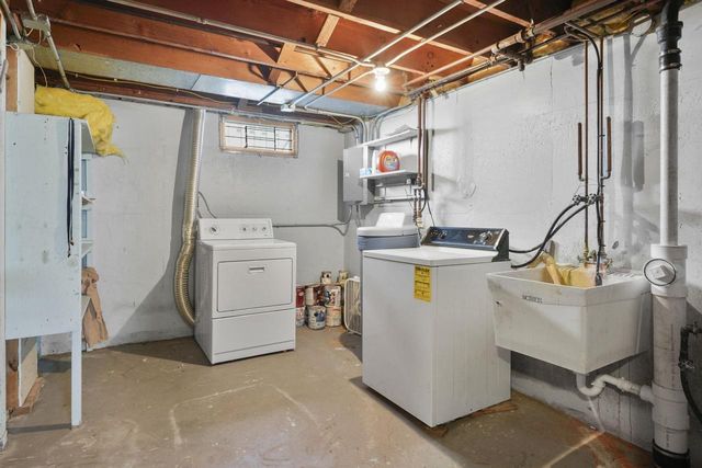 2002 Jenifer Street, Madison, WI 53704