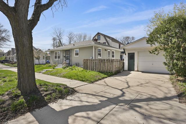 2002 Jenifer Street, Madison, WI 53704