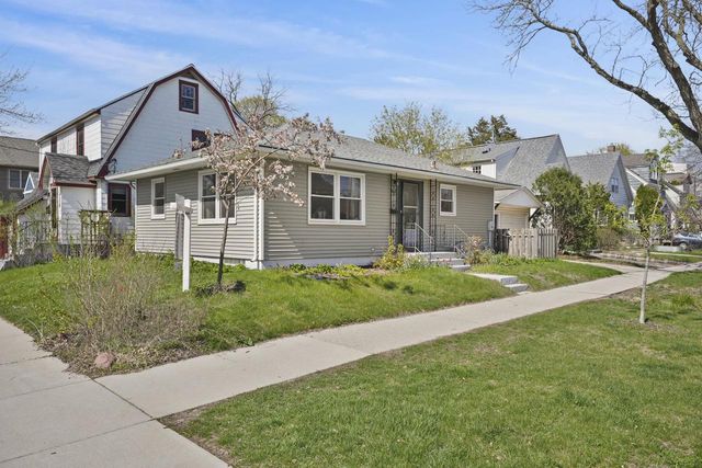 2002 Jenifer Street, Madison, WI 53704