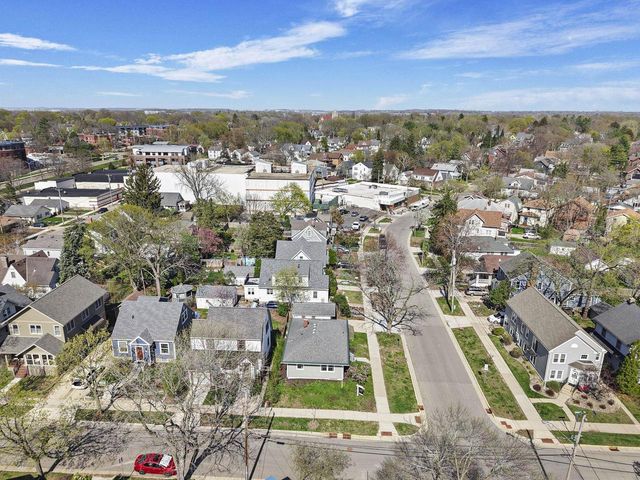 2002 Jenifer Street, Madison, WI 53704