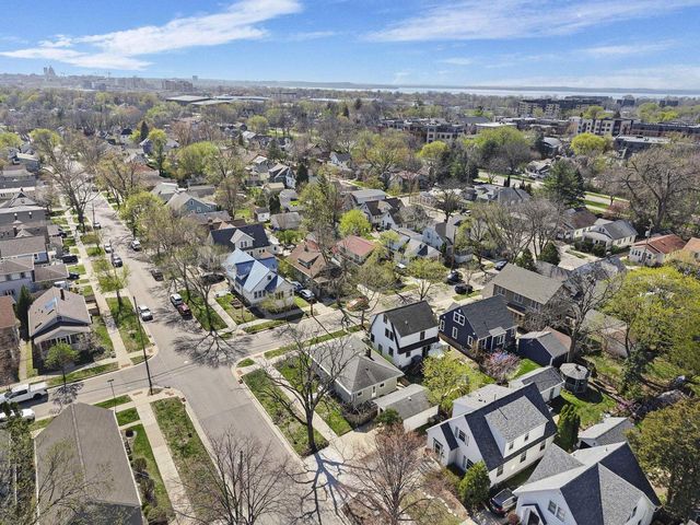 2002 Jenifer Street, Madison, WI 53704