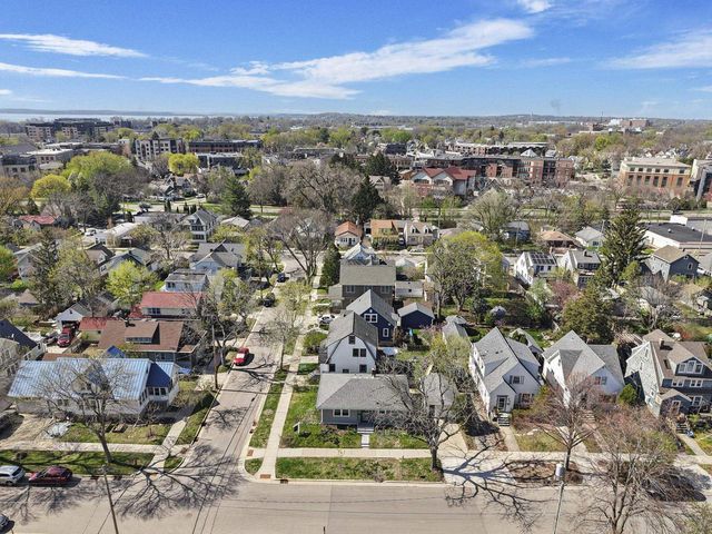 2002 Jenifer Street, Madison, WI 53704
