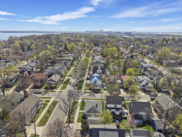 2002 Jenifer Street, Madison, WI 53704