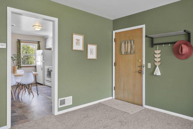 2002 Jenifer Street, Madison, WI 53704