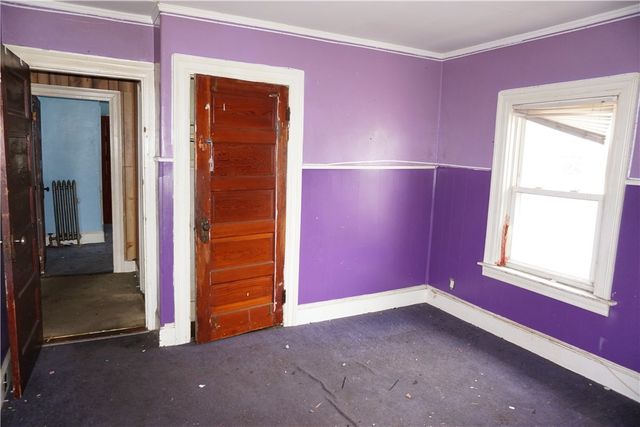 208 CALIFORNIA Avenue, Providence, RI 02905