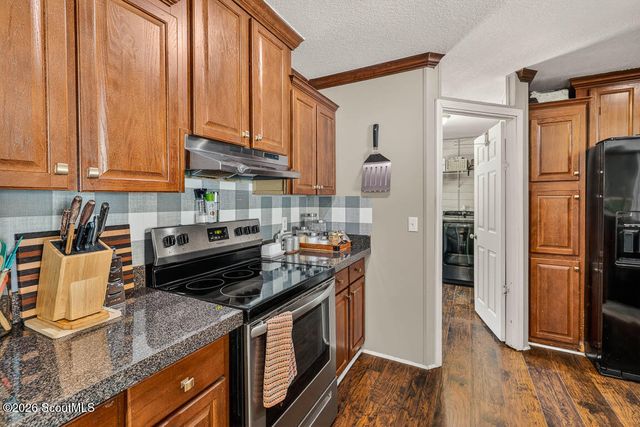 1401 Laura Way, Darien, GA 31305