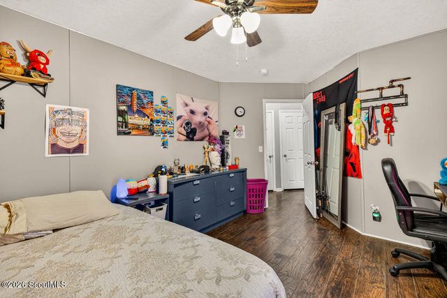 1401 Laura Way, Darien, GA 31305