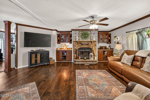 1401 Laura Way, Darien, GA 31305