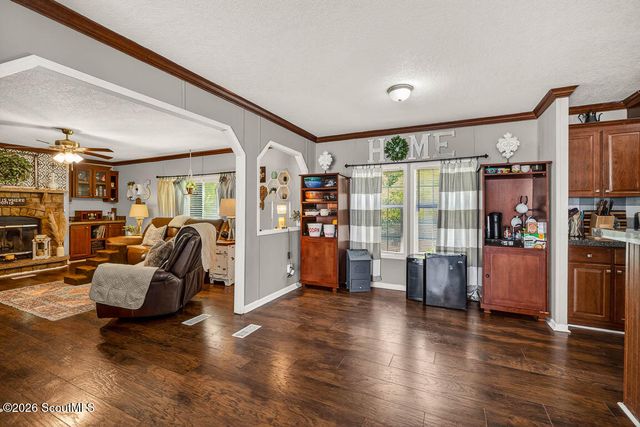 1401 Laura Way, Darien, GA 31305