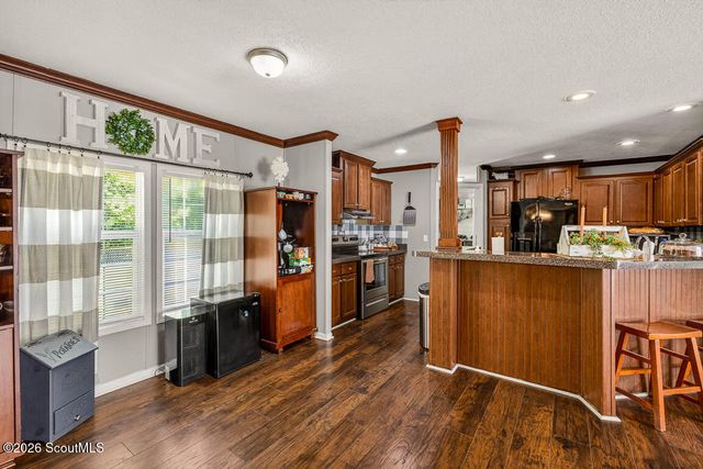 1401 Laura Way, Darien, GA 31305