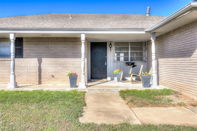 125 S Dillon Avenue, Moore, OK 73160