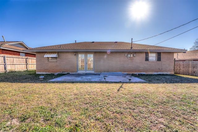 125 S Dillon Avenue, Moore, OK 73160
