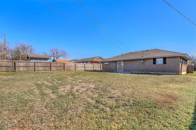 125 S Dillon Avenue, Moore, OK 73160