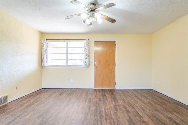 125 S Dillon Avenue, Moore, OK 73160