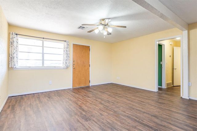 125 S Dillon Avenue, Moore, OK 73160