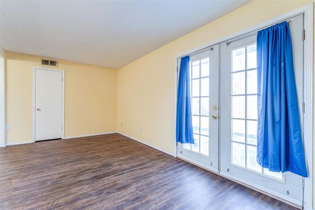 125 S Dillon Avenue, Moore, OK 73160