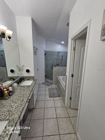 2256 TOWERING OAKS CIRCLE, Seffner, FL 33584