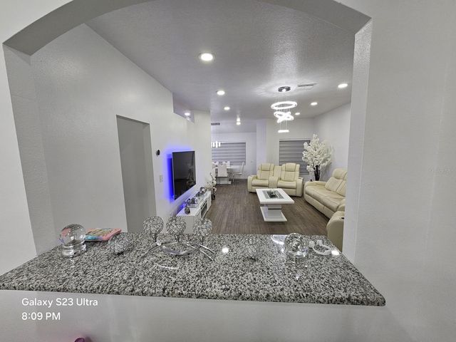 2256 TOWERING OAKS CIRCLE, Seffner, FL 33584