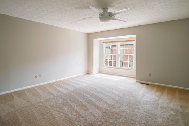 1689 Saint Albans Court, 22-89, Columbus, OH 43220