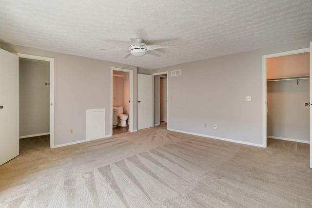 1689 Saint Albans Court, 22-89, Columbus, OH 43220