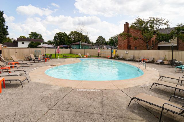 1689 Saint Albans Court, 22-89, Columbus, OH 43220
