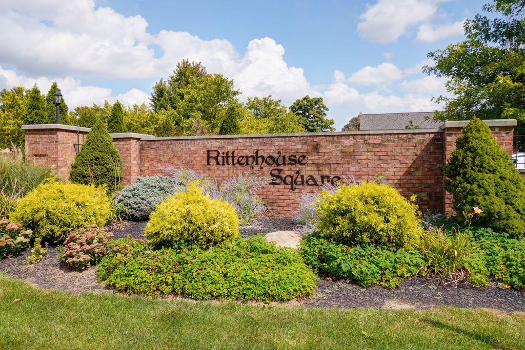 1689 Saint Albans Court, 22-89, Columbus, OH 43220