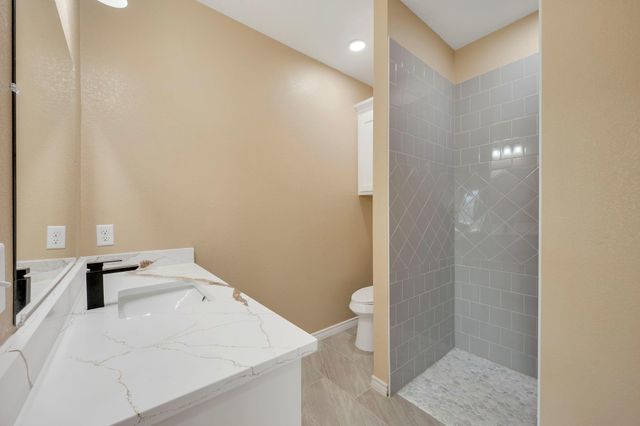 1505 Red Oak Street, Bryan, TX 77803