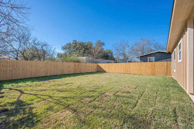 1505 Red Oak Street, Bryan, TX 77803