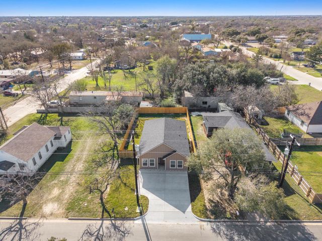 1505 Red Oak Street, Bryan, TX 77803