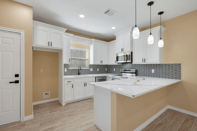 1505 Red Oak Street, Bryan, TX 77803