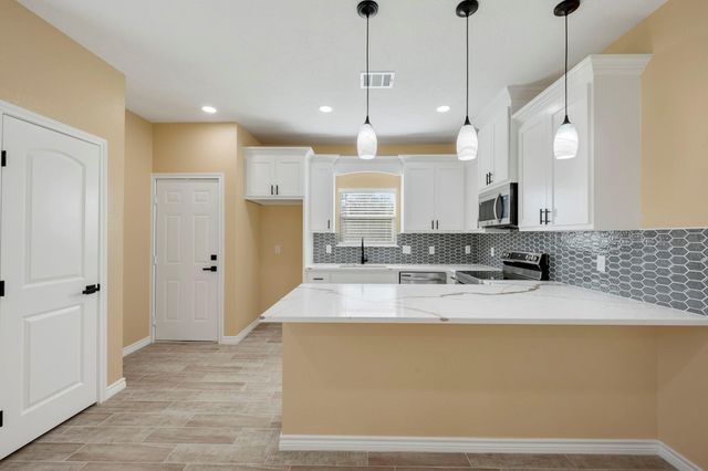 1505 Red Oak Street, Bryan, TX 77803